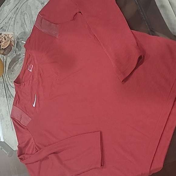 Nike Dri-FIT Team Player Size L Long Sleeve UV Crew Shirt CW3539-613 Crimson - Picture 3 of 9